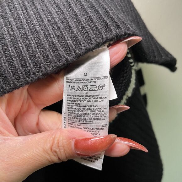 Gap black and white striped turtleneck sweater - Picture 6 of 6